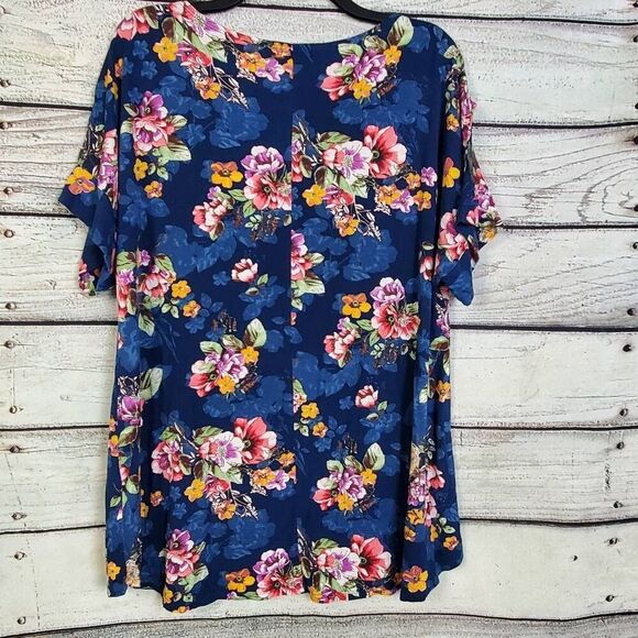 Chris & Carol Plus 1X Navy Floral Dolman Sleeve Tunic Blouse Made in USA - Picture 3 of 6